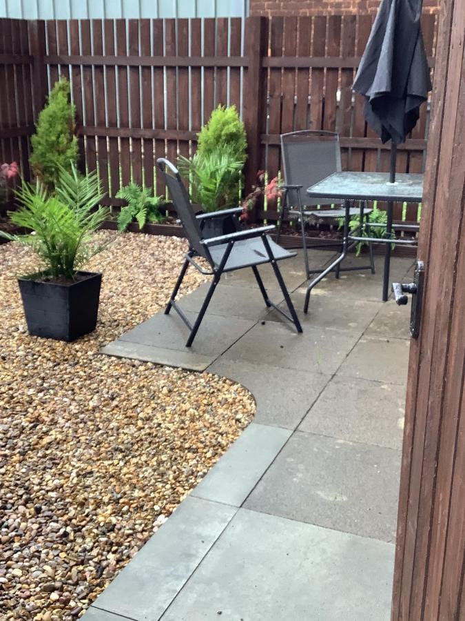 Ground Floor Apartment With Garden Glasgow Exterior photo